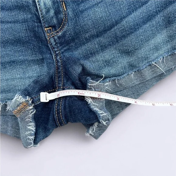 Hollister low rise distressed short shorts w folded hem - Picture 6 of 6